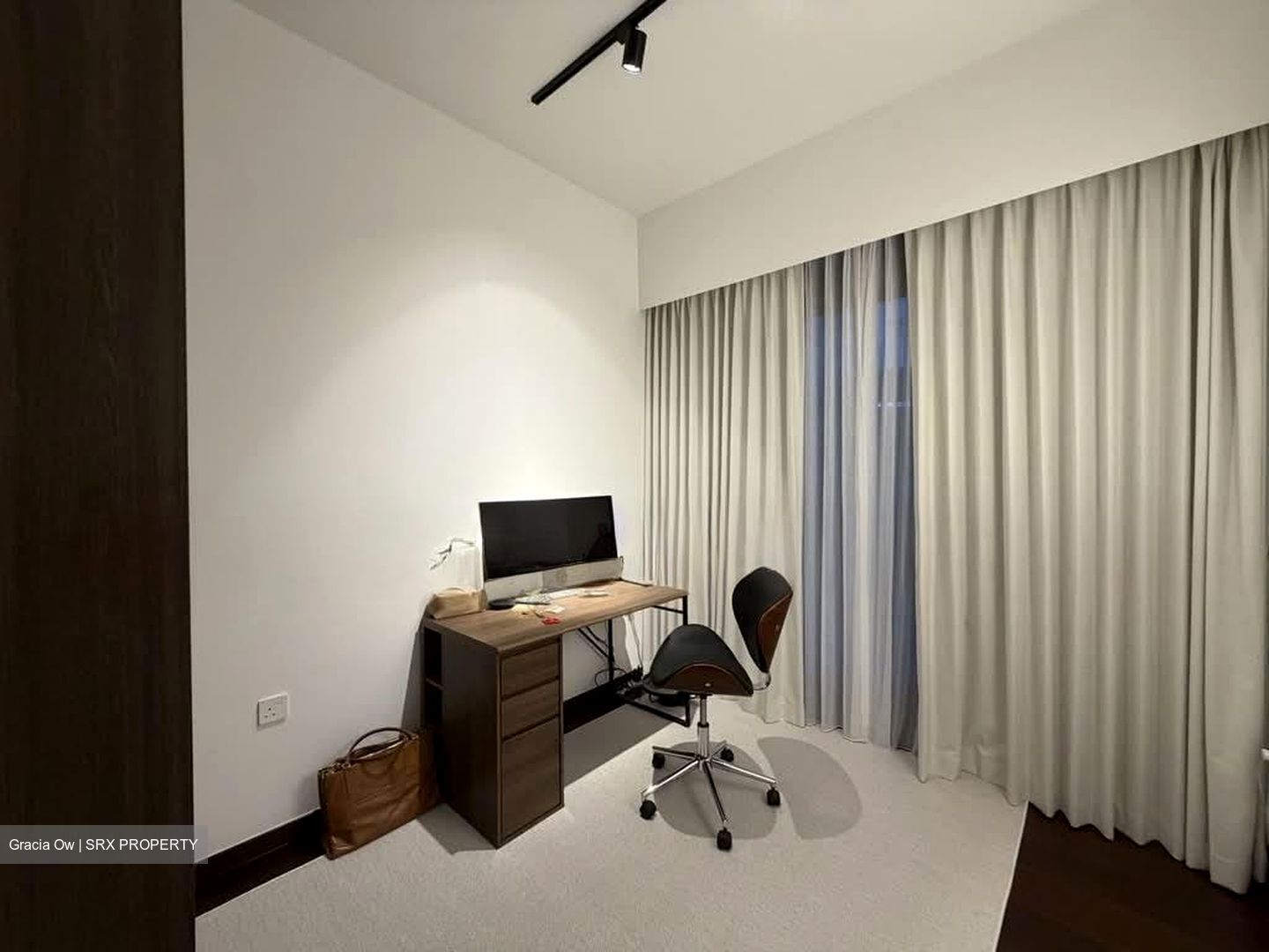 Midtown Modern (D7), Apartment #579570891